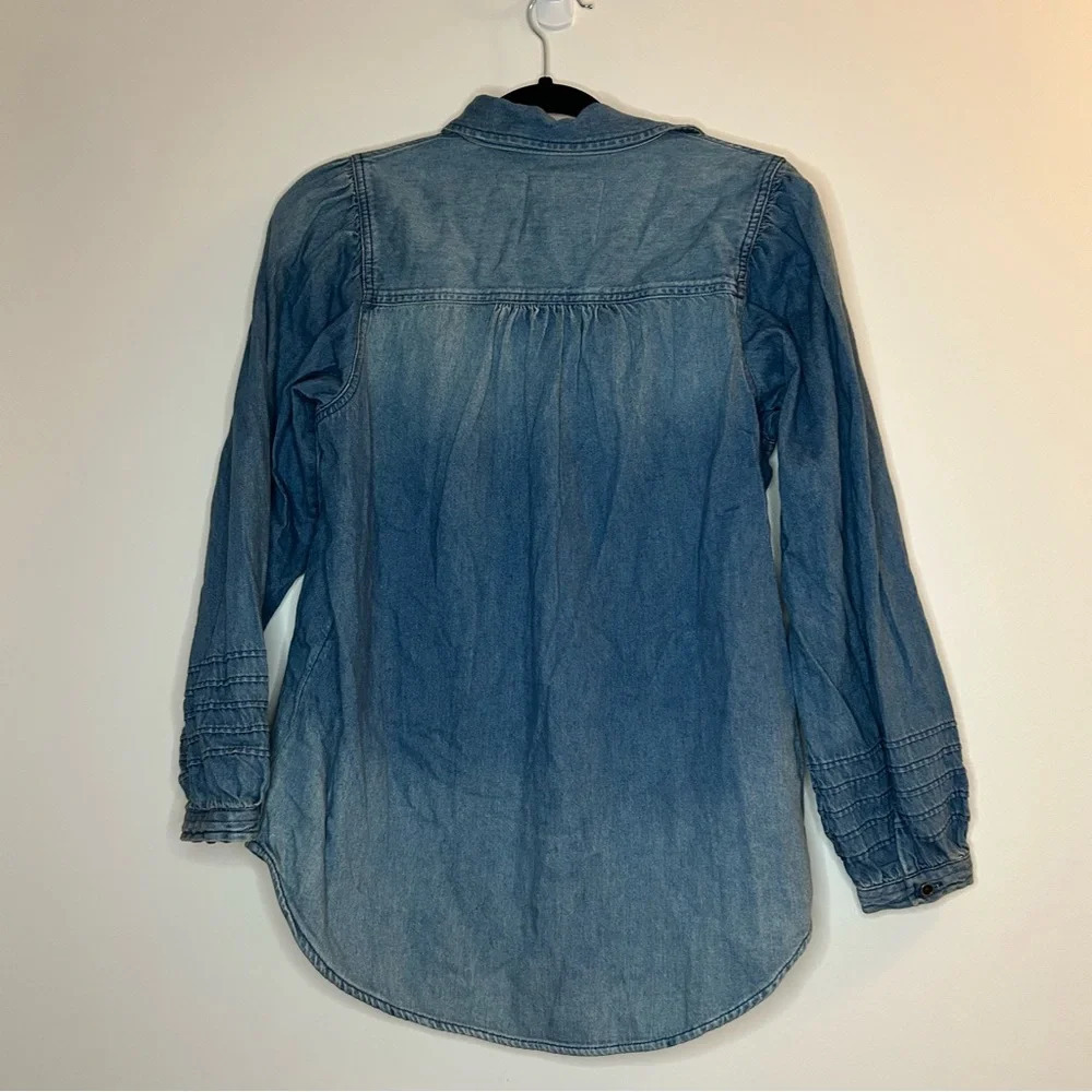 American Eagle Trim Denim Button Down Shirt Small NWT - Picture 6 of 7